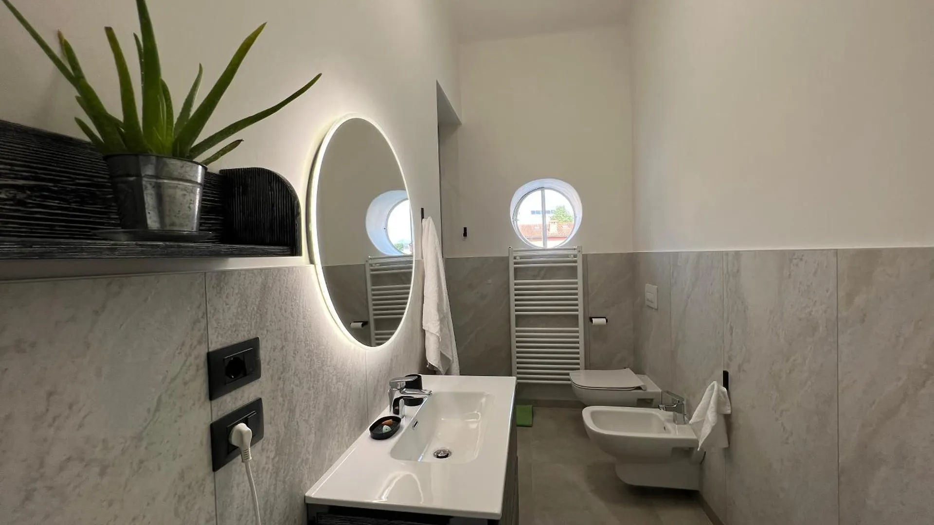 Casa Redona - Nuovo Elegante Loft Free Wifi 4 Pax Apartman Bergamo
