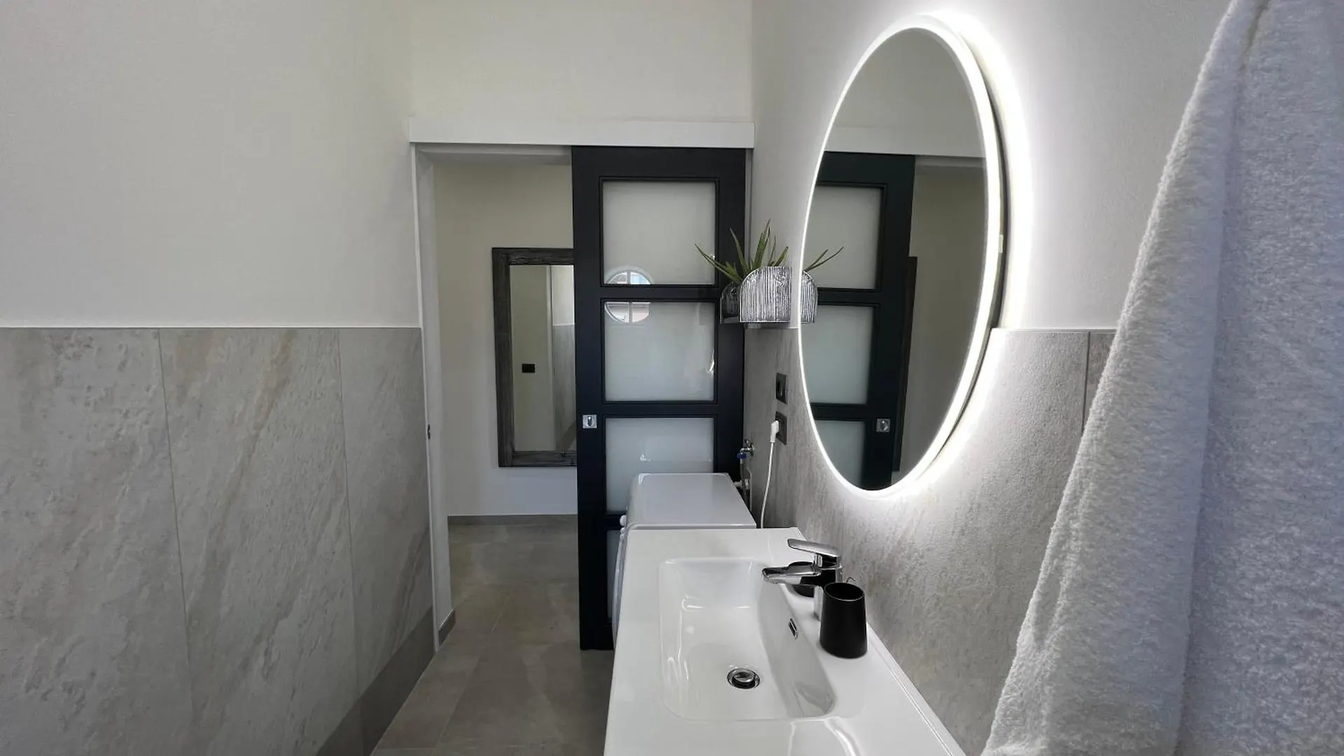 شقة Casa Redona - Nuovo Elegante Loft Free Wifi 4 Pax بيرغامو 0*,
